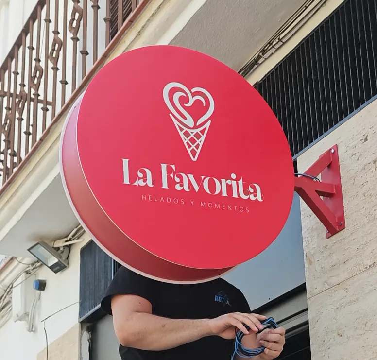 Trabajo real de banderola publicitaria para heladería