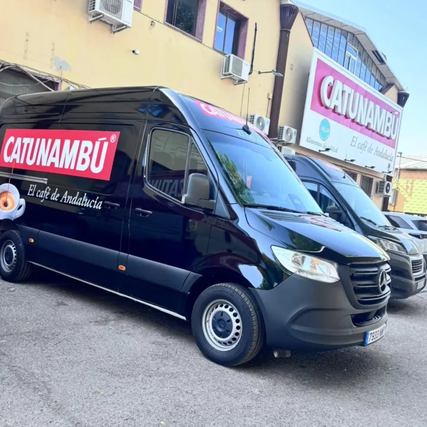 Rotulación de furgoneta Catunambú en Sevilla